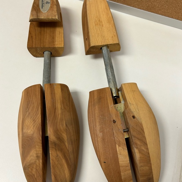 Brooks Brothers Men’s Shoe Stretcher - Picture 7 of 9